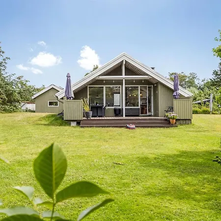 Emiljan - From The Sea By Interhome Feriehus Hals