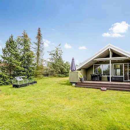Emiljan - From The Sea By Interhome Feriehus Hals